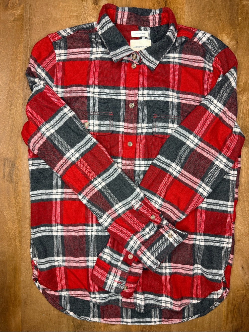 American Eagle Outfitters Red and Black Plaid Button‑Down Shirt